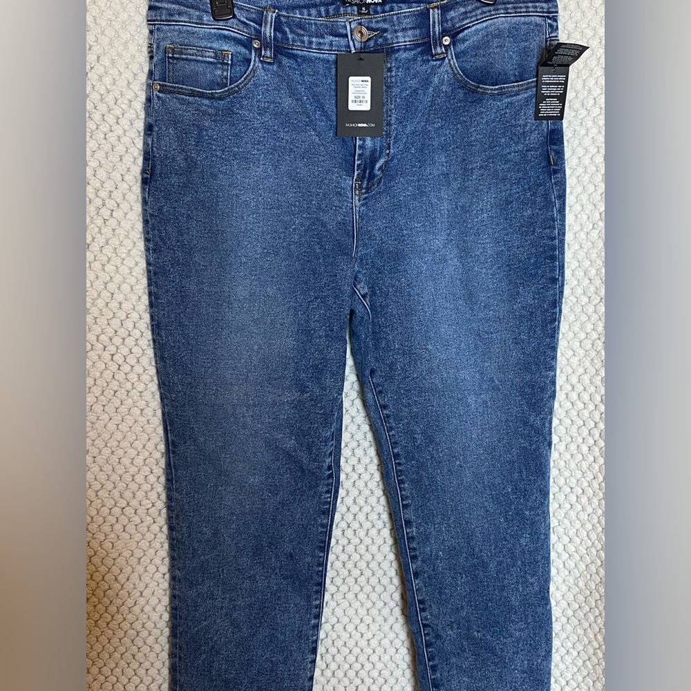 90s vibe high rise tapered jeans